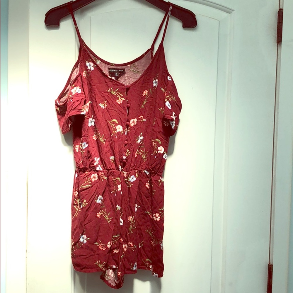 Kendall & Kylie floral romper sz S